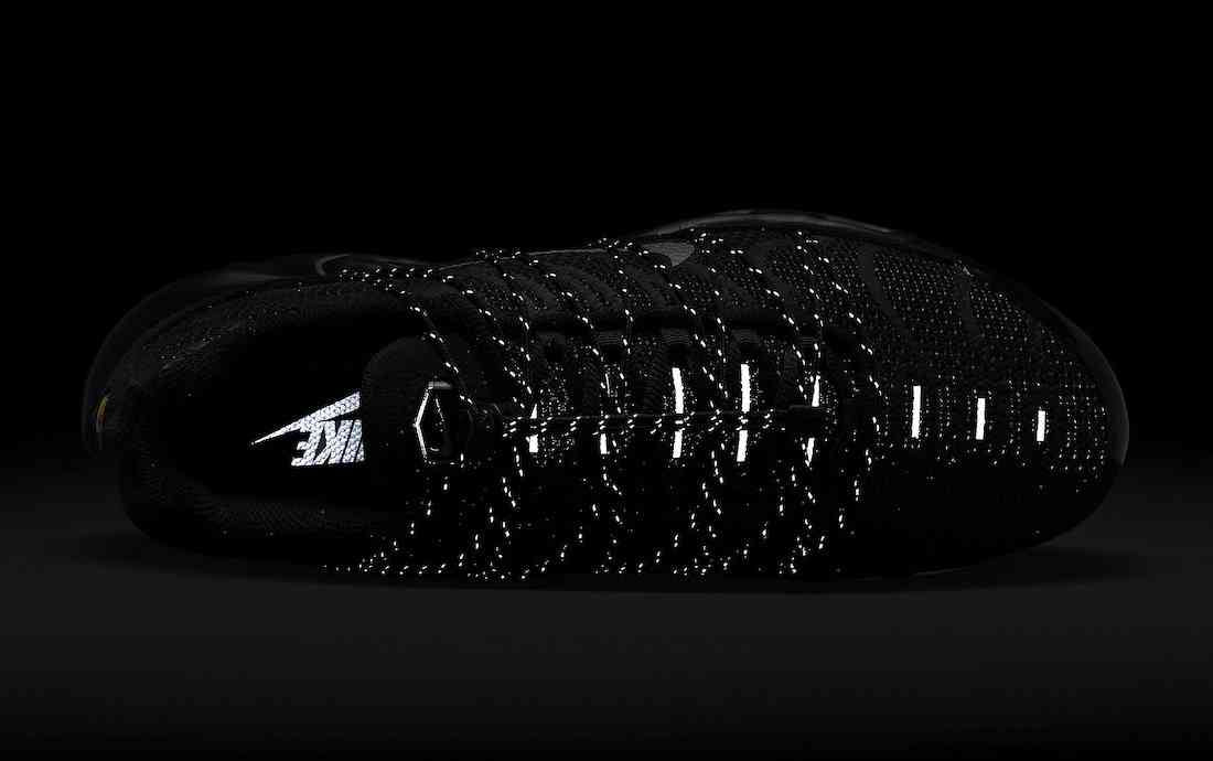Nike Air Max Plus Toggle Black Reflective